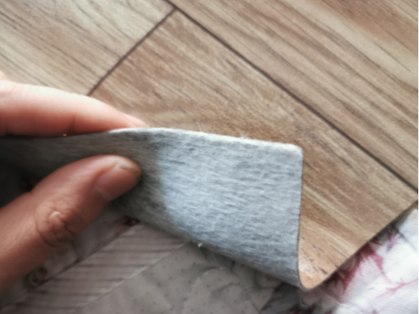 粘必牢水性復(fù)合膠為裝飾建材行業(yè)解決地板革與水泥地的膠粘需求